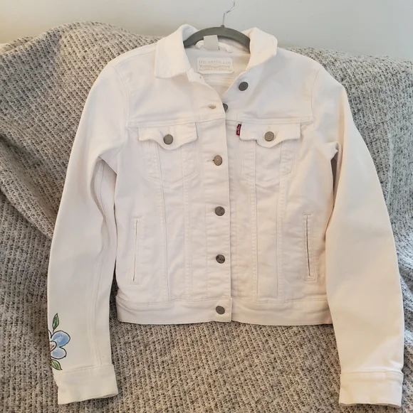 Custom Painted Snoopy & Sunflowers Denim Jacket - Picture 2 of 11